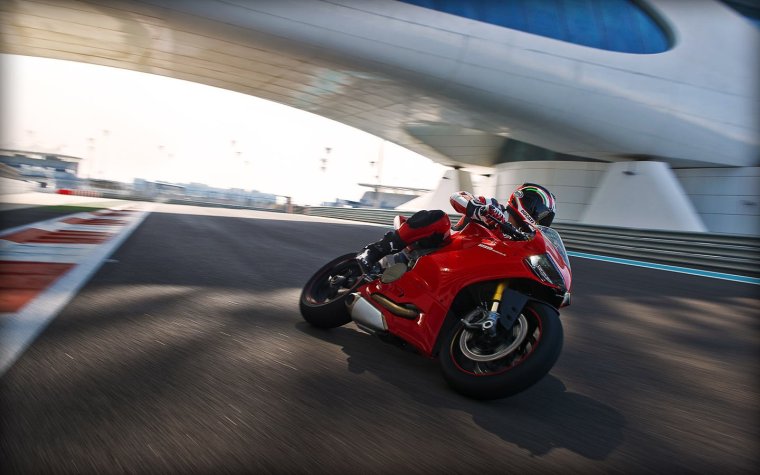 Ducati 817
