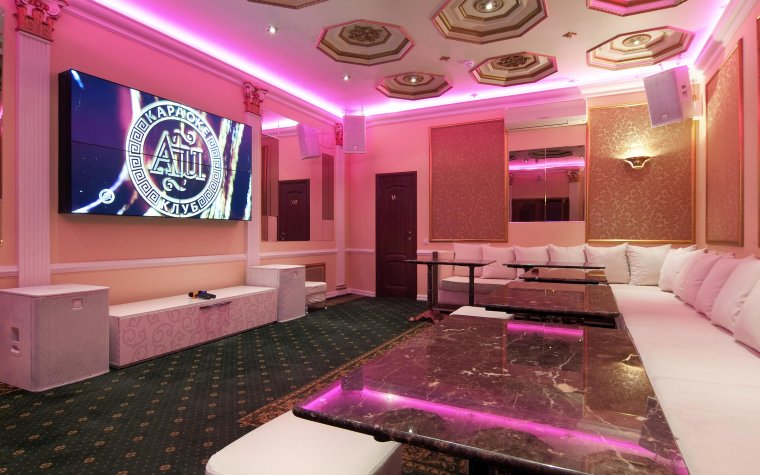 Караоке в Японии кабинки