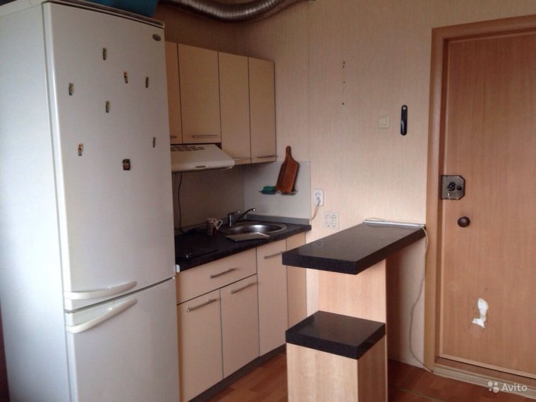 Кухонная зона в комнате общежития