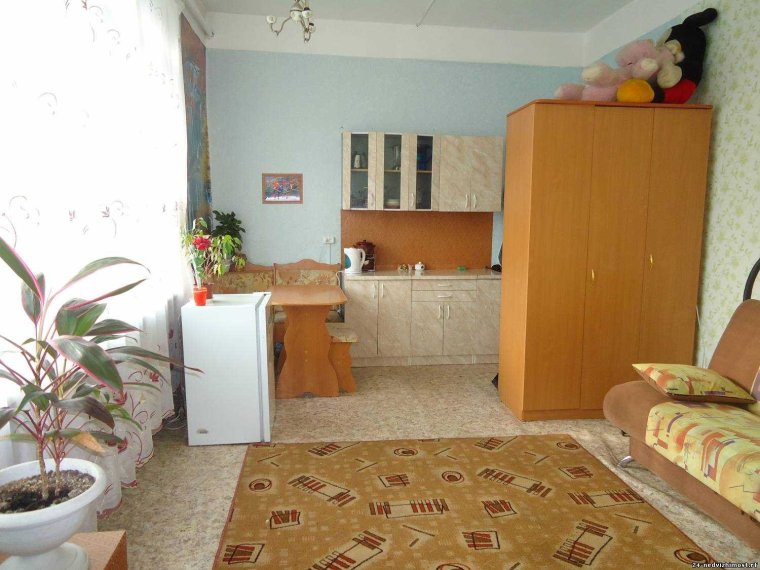 Прихожая в комнате общежития
