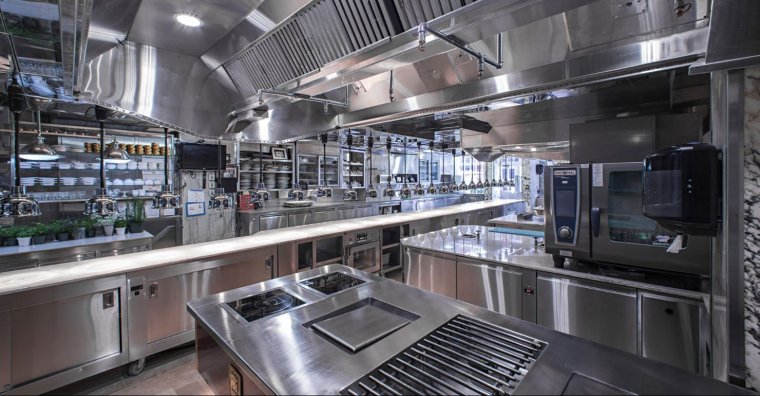 Профессиональная кухня ресторана