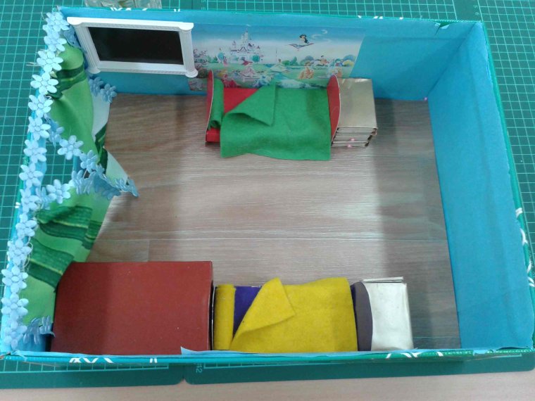 Макет комнаты из коробки