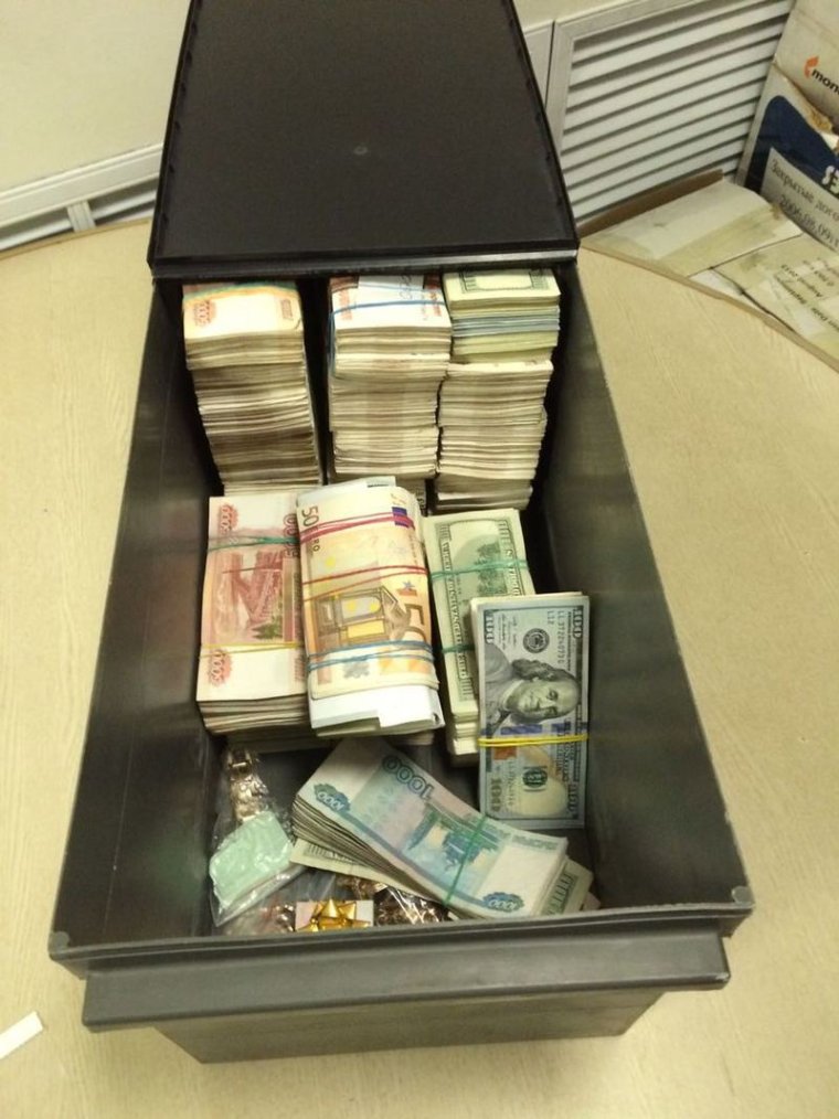 Деньги полковника Захарченко