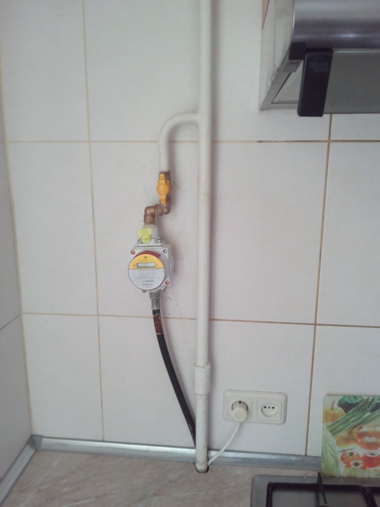 Газовый счетчик на кухне