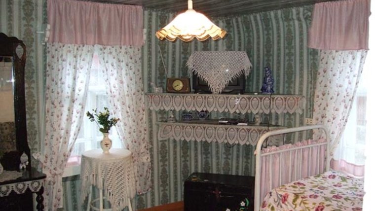 Дом в деревне внутри