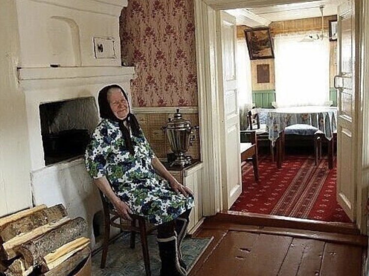 Комната моя у бабушки в деревне