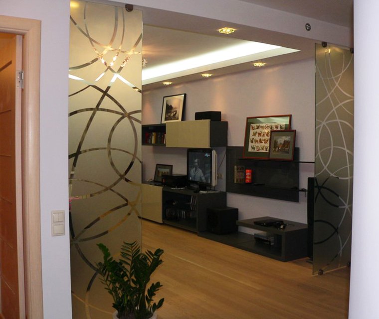 Перегородка для зонирования комнаты с подсветкой