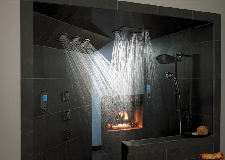 Стеклянная перегородка между спальней и санузлом