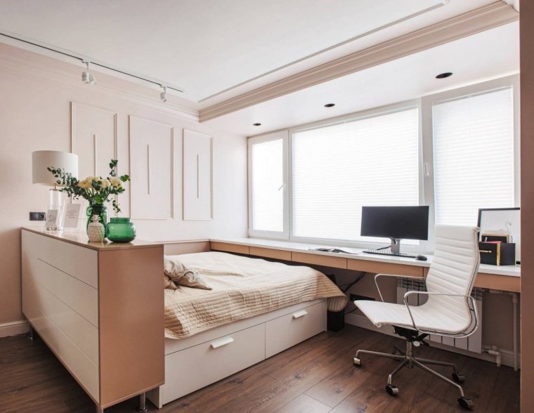 Рабочее место у окна