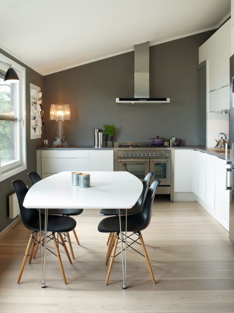 Серые стены в интерьере кухни