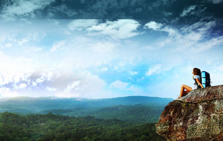 Девушка в горах