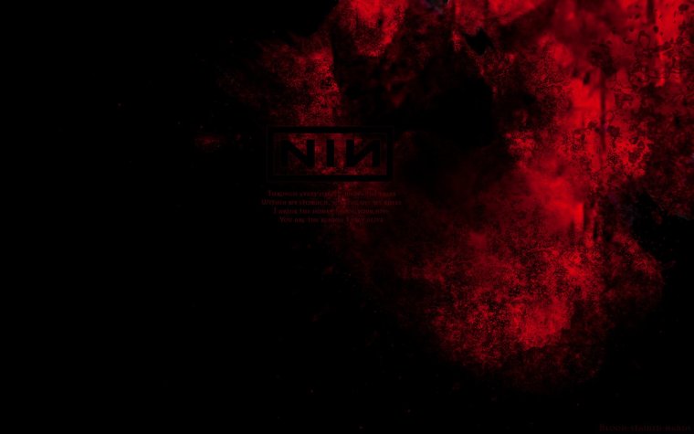 Пятна крови на черном фоне