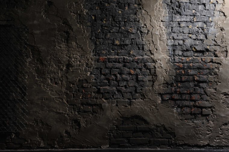 Обшарпанные стены