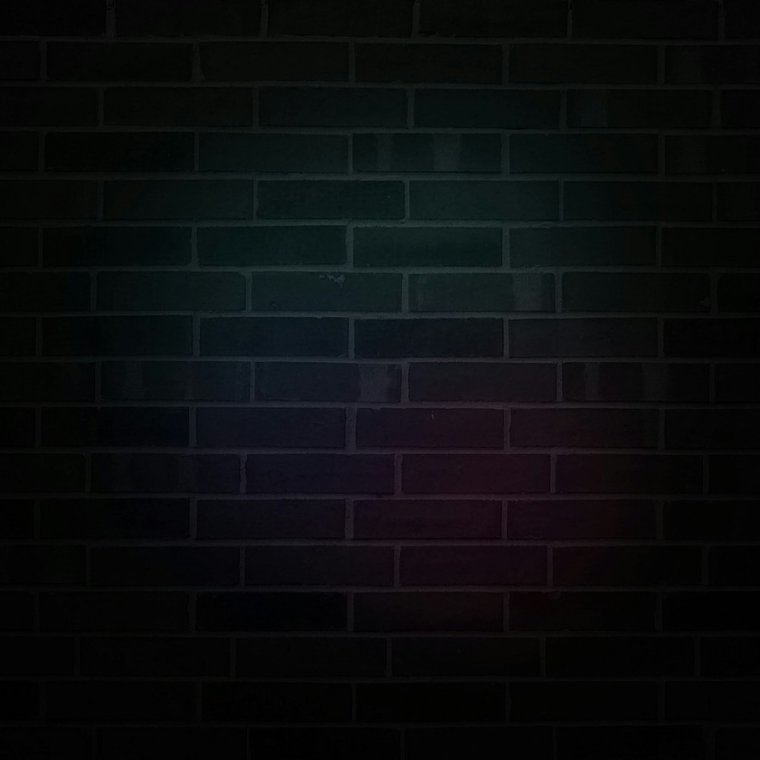 Темная кирпичная стена для фотошопа