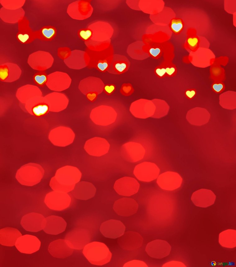 Сердце на Красном фоне