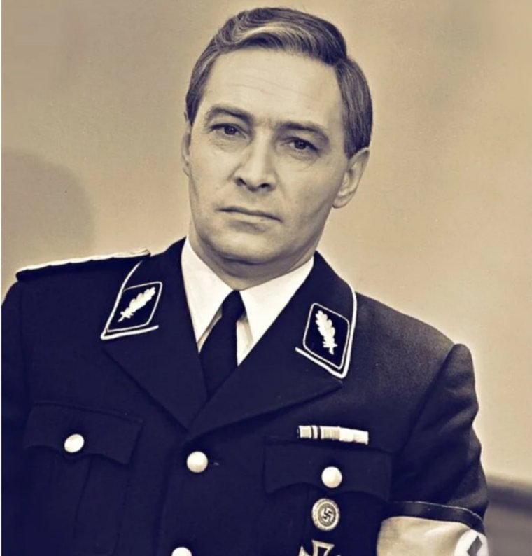 Макс Отто Штирлиц