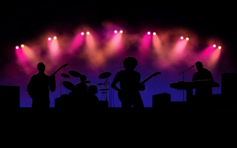 Музыканты на сцене