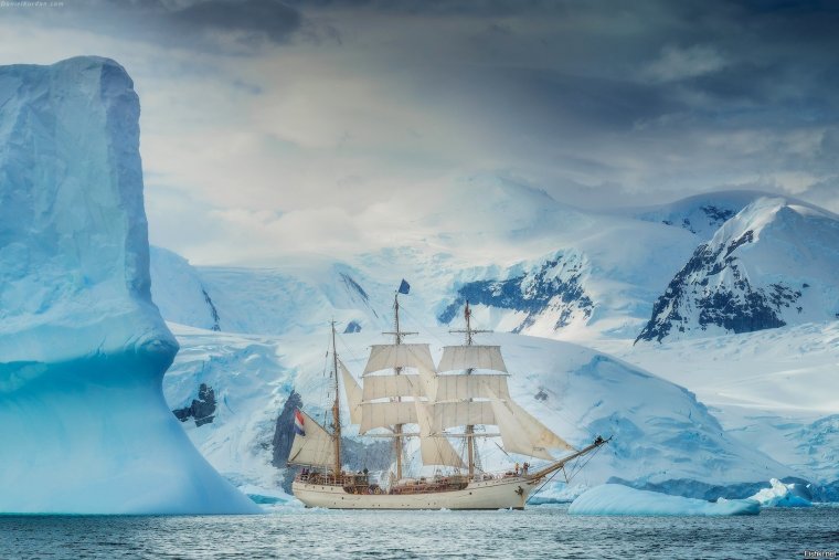 Антарктида Айсберг Парус