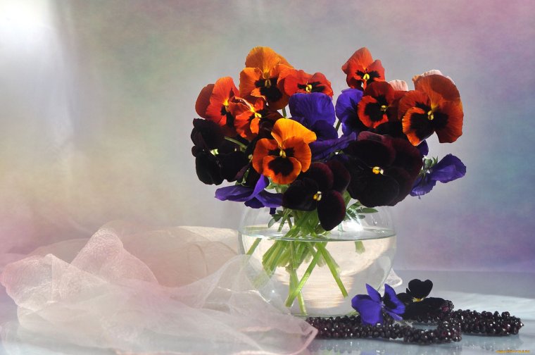 Букет анютиных глазок