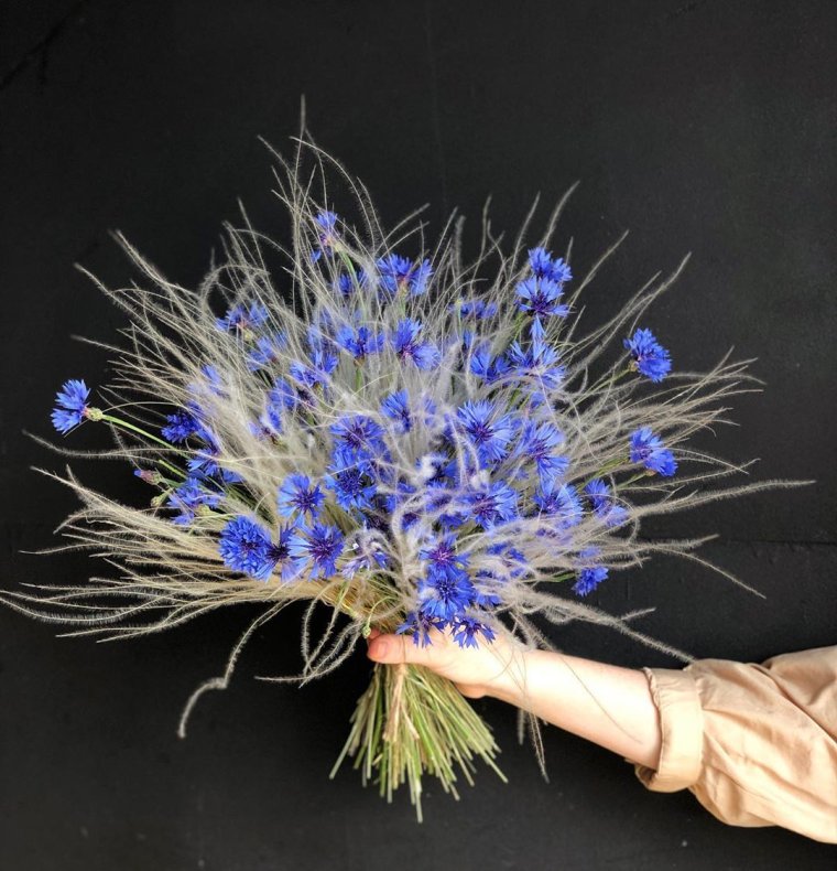 Композиция с васильками