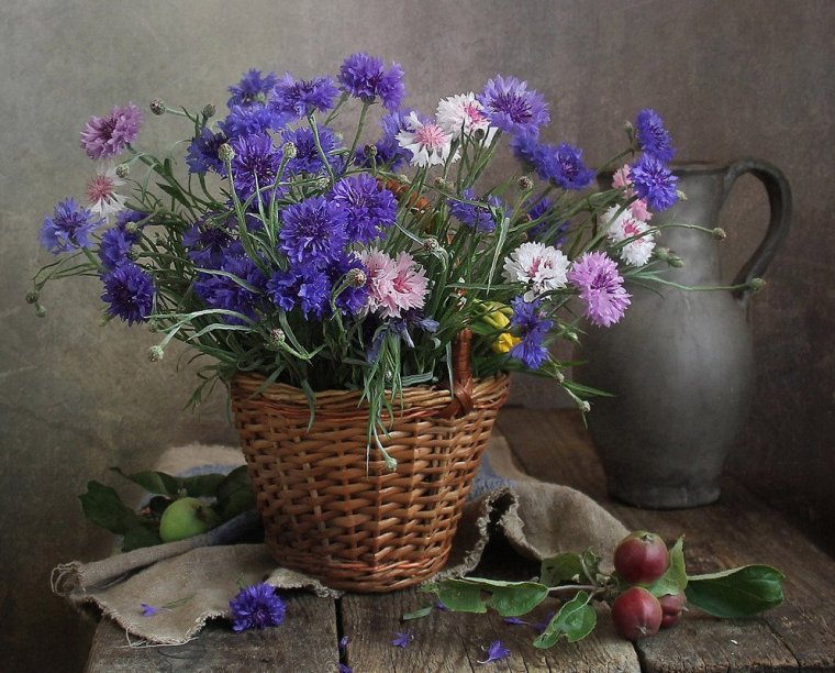 Ромашки и васильки букет