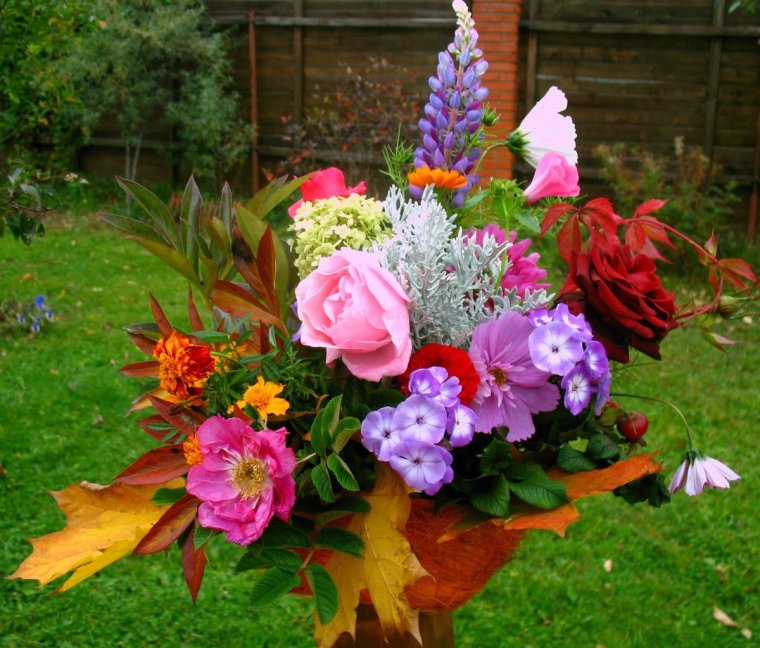 Конкурс букетов и цветочных композиций