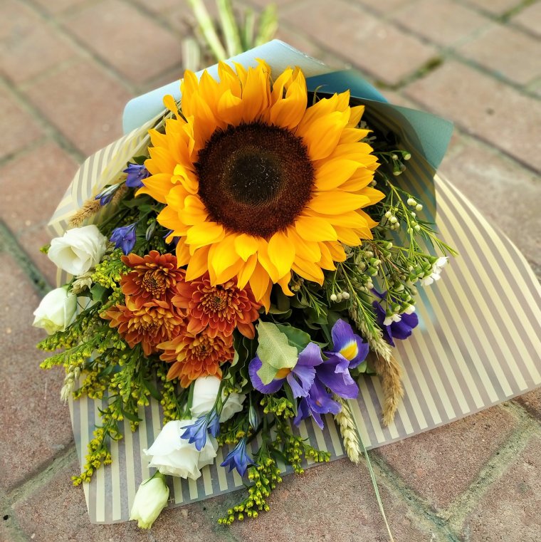 Гелиантус букет