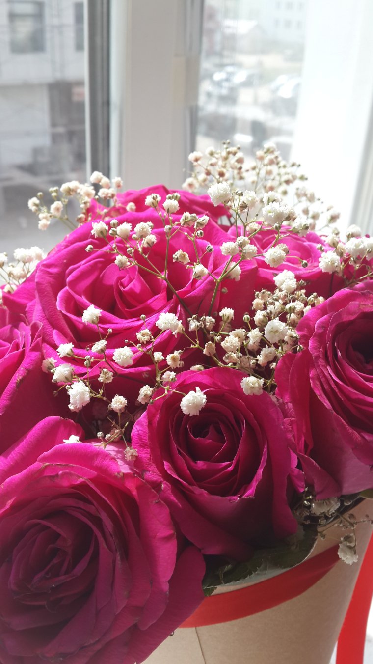 Букет роз на кровати