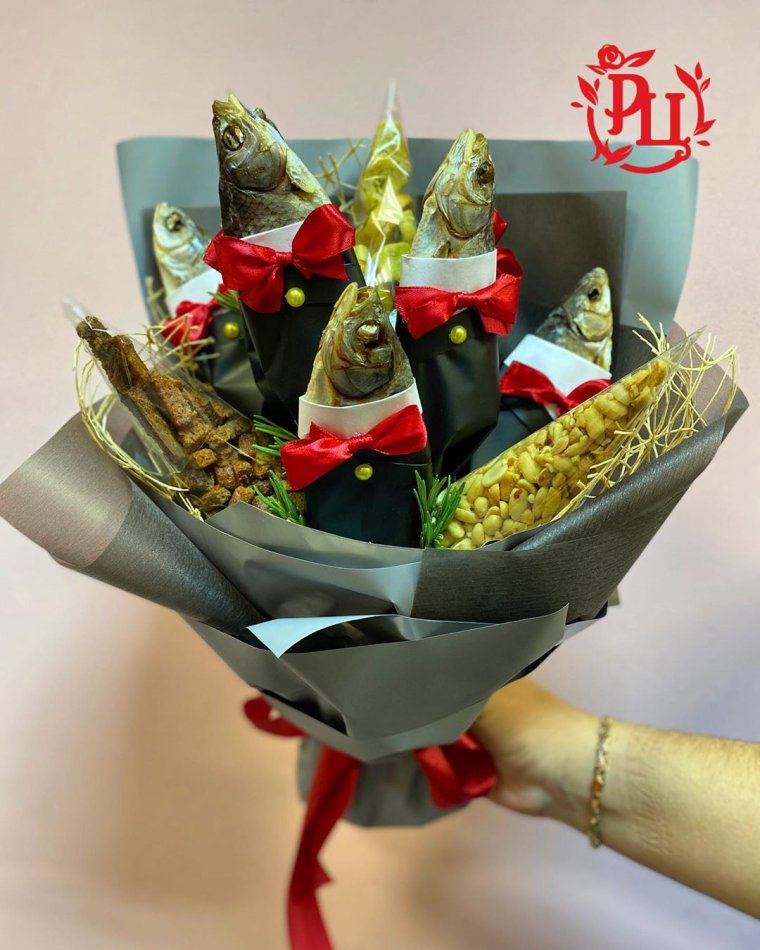Мужской букет съедобный с рыбой