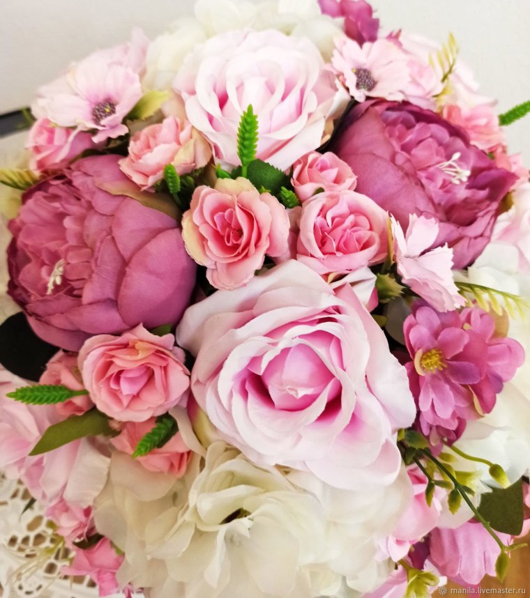 Пионовые розы букет