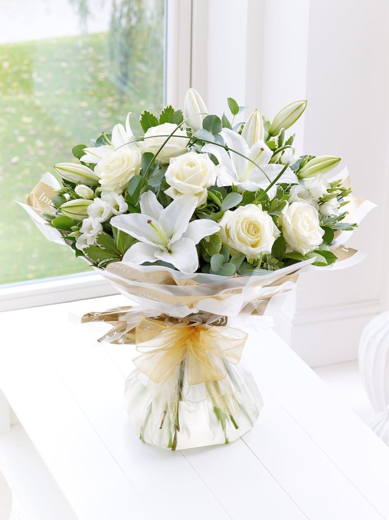 Букет из белых цветов