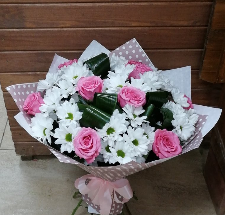 Букет из розы и хризантемы упаковка