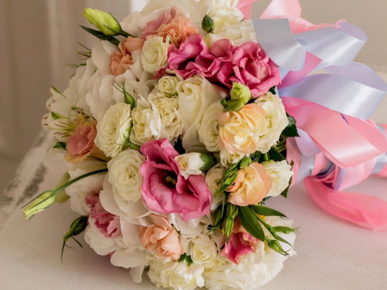 Шикарные букеты в вазах