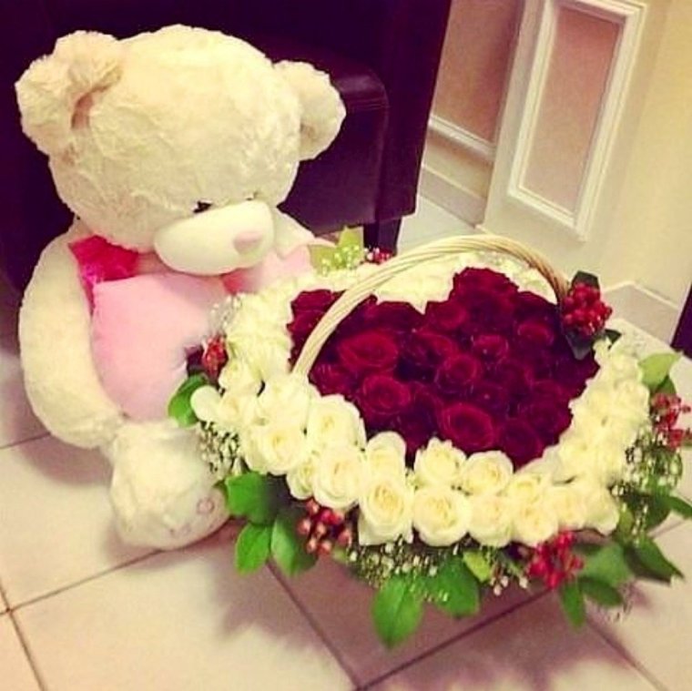 Цветы подарок девушке