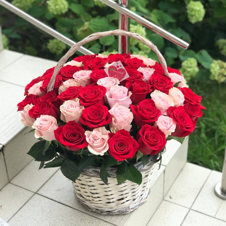 Корзина из роз