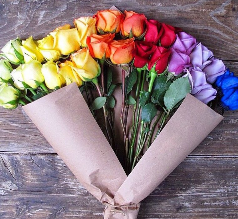 Радужный букет цветов