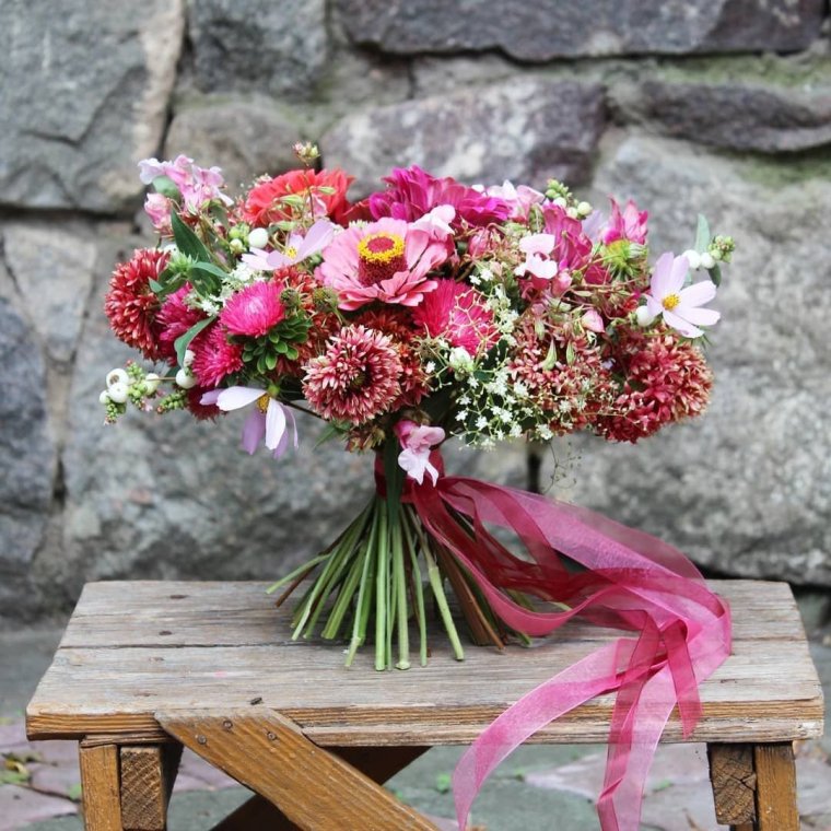 Натюрморт хризантемы бархатцы астры