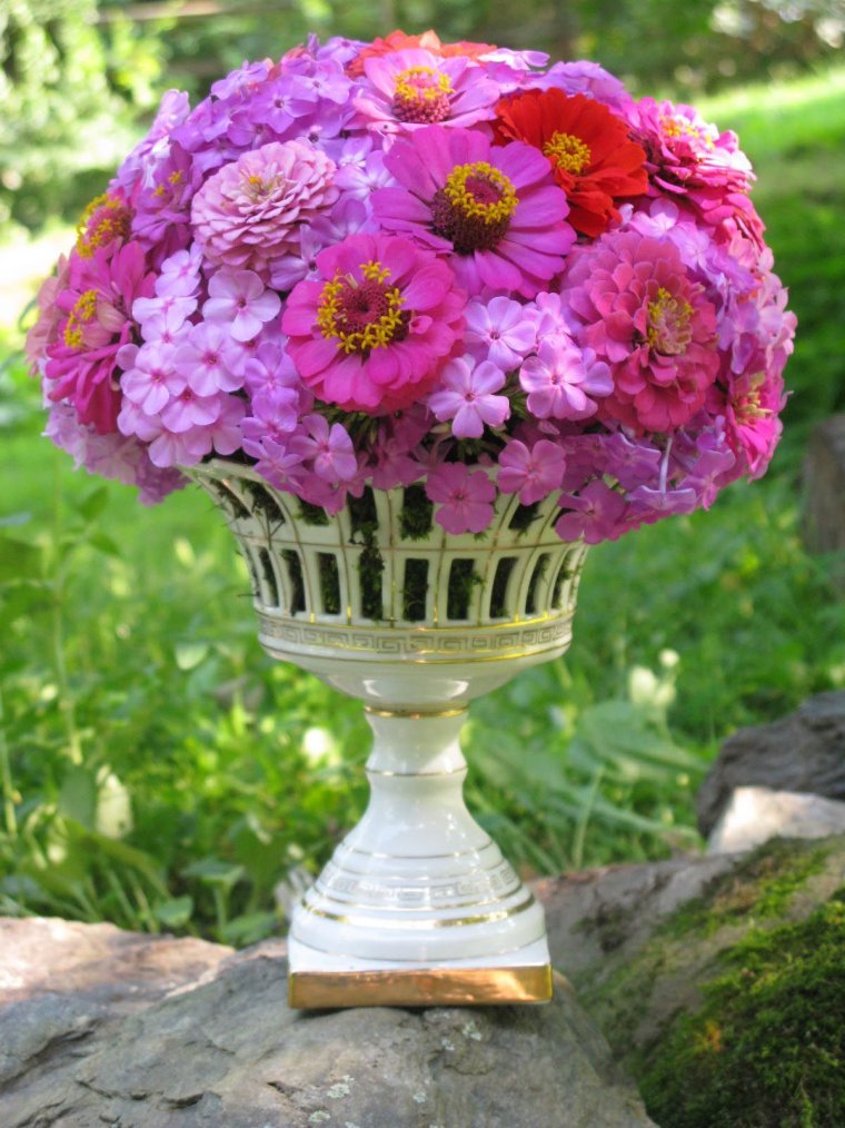 Георгины букет