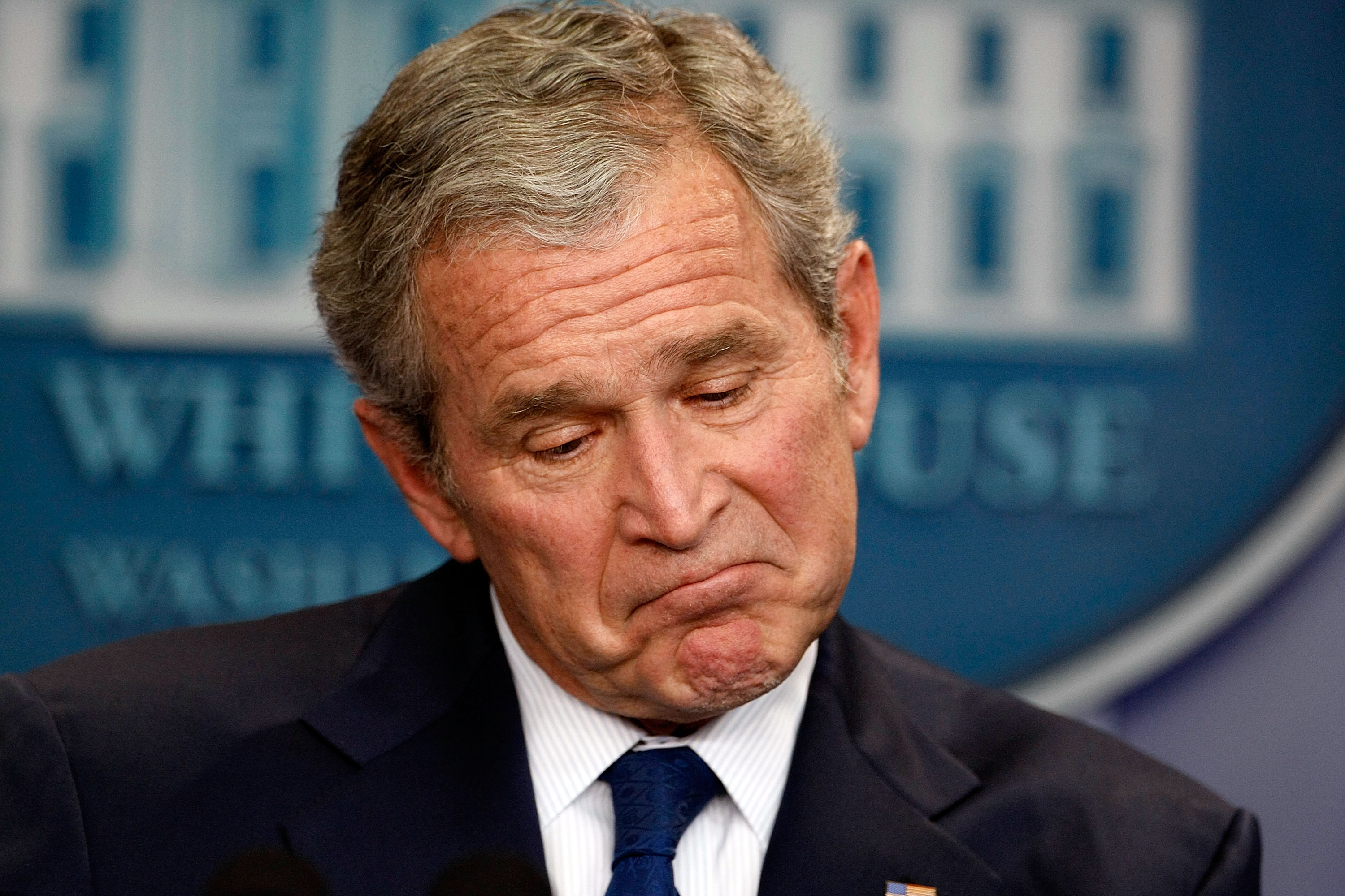 Международный политический деятель. Джордж Буш. Джордж у. Буш (George w. Bush). Джордж Буш младший смешные. Злой Джордж Буш.