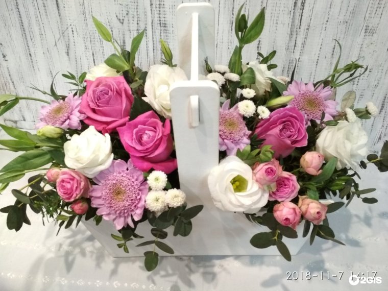 Букет роз с буквой а