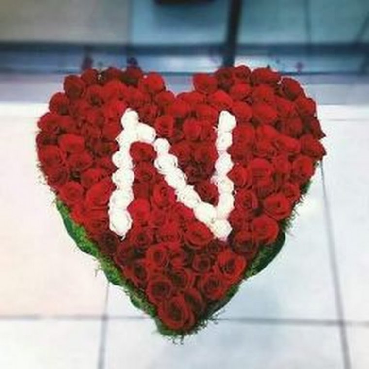 Хризантемы с розами