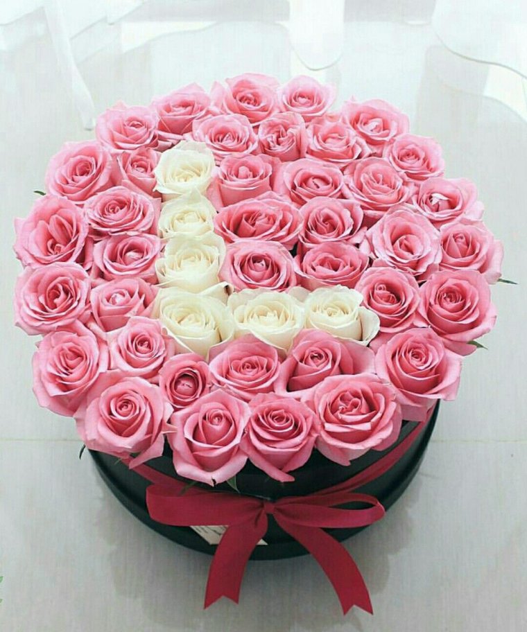 Дизайнерские букеты из живых цветов