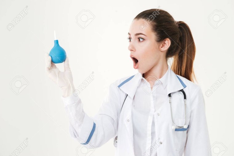 Медсестра с клизмой эмоции