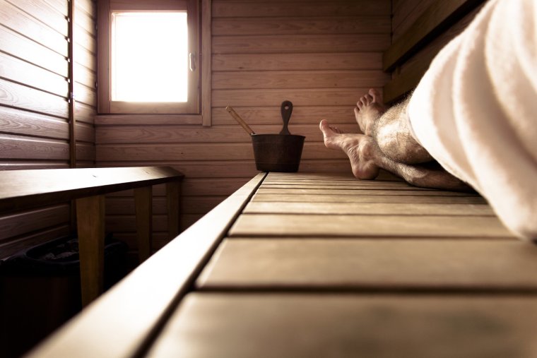 В бане сидят