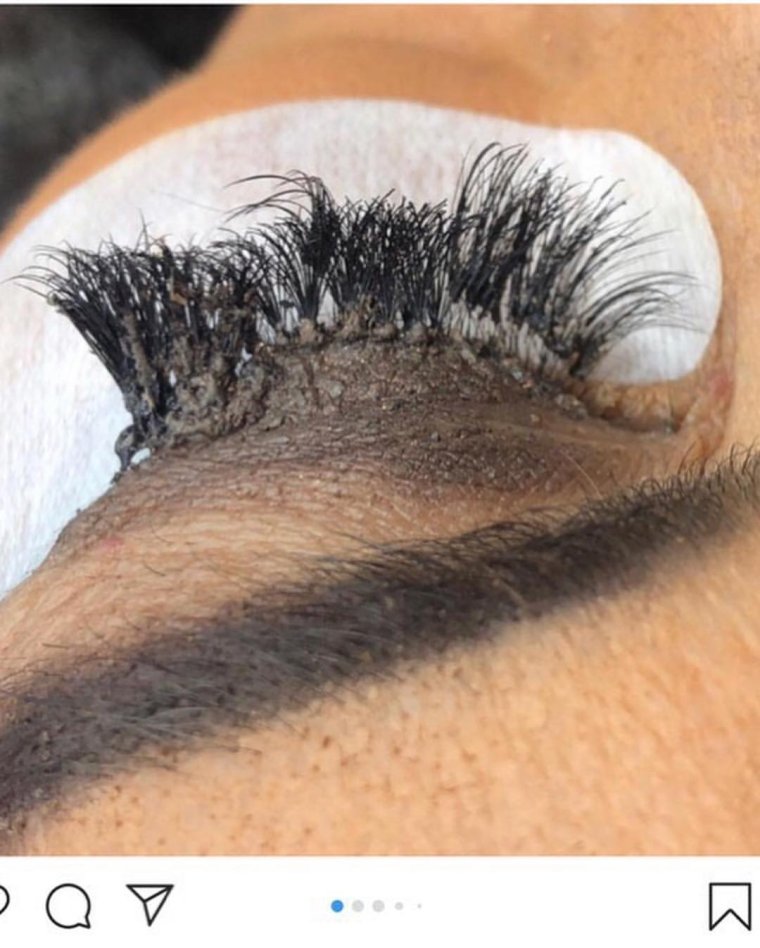 Неухоженные нарощенные ресницы