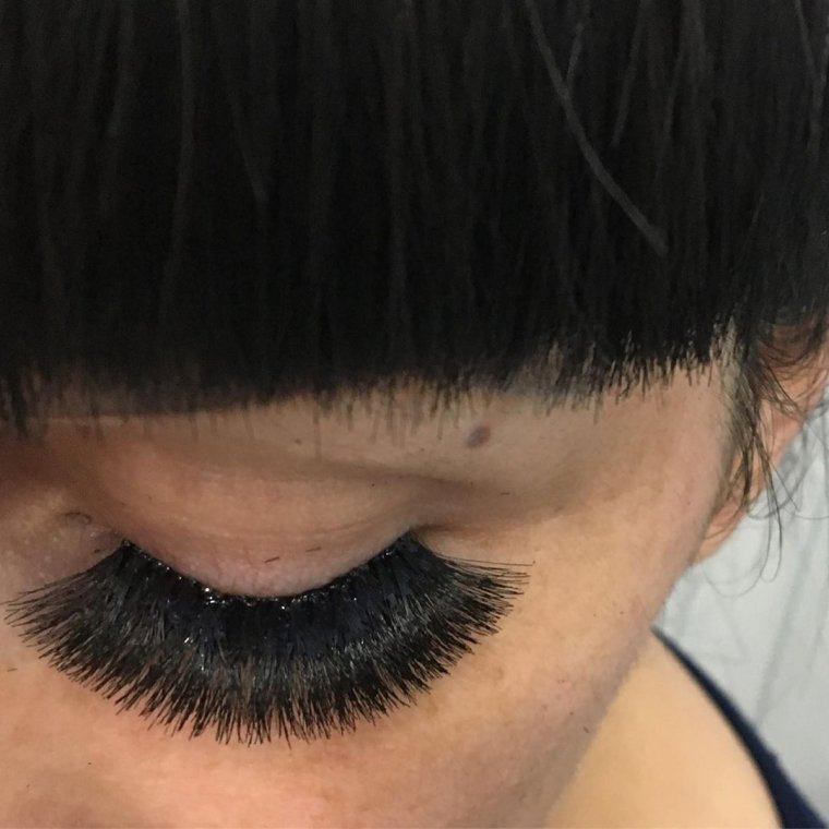 Ужасные нарощенные ресницы