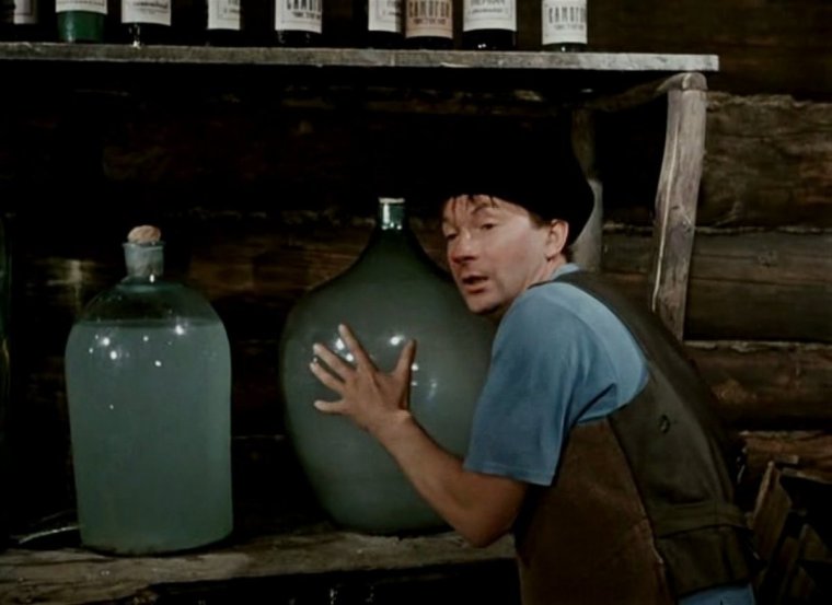 Георгий Вицин в фильме Самогонщики