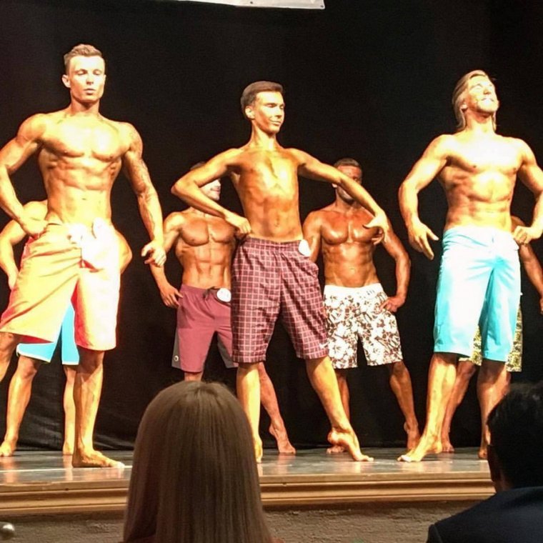 Смешные гифки про качков