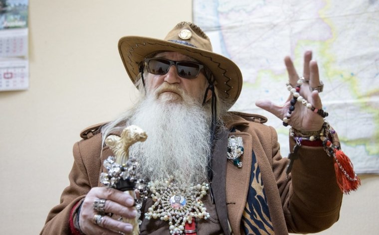 Забавный дед