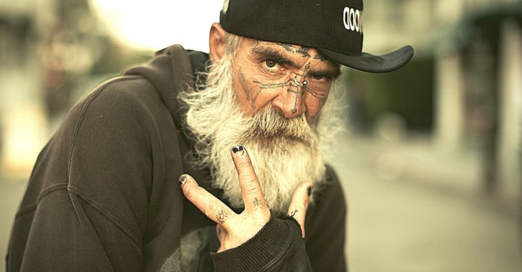 Веселый дедушка